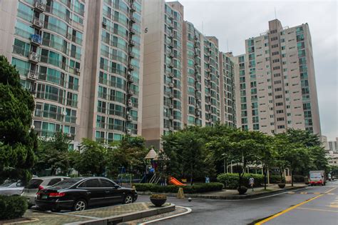 1 ba ₩1,100,000 / Month New Family Sized 3bd, 2ba Apt In Gwanggyo. . Apartments in south korea